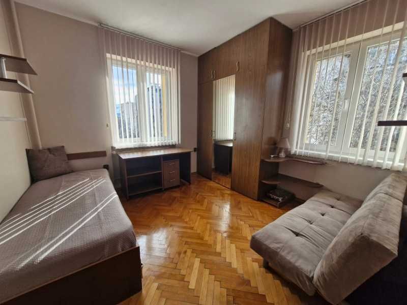 Дава се под наем Тристаен апартамент в София, Лагера - 92 кв.м за 747.66 € - Снимка #2