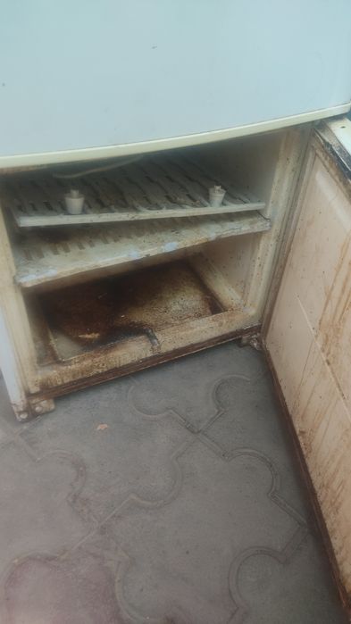 Холодильник рабочий