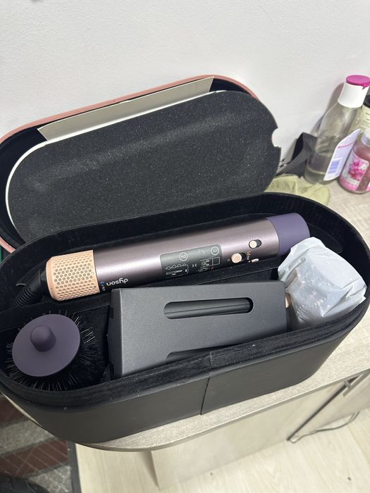 Dyson оригинал фен полный комлект !