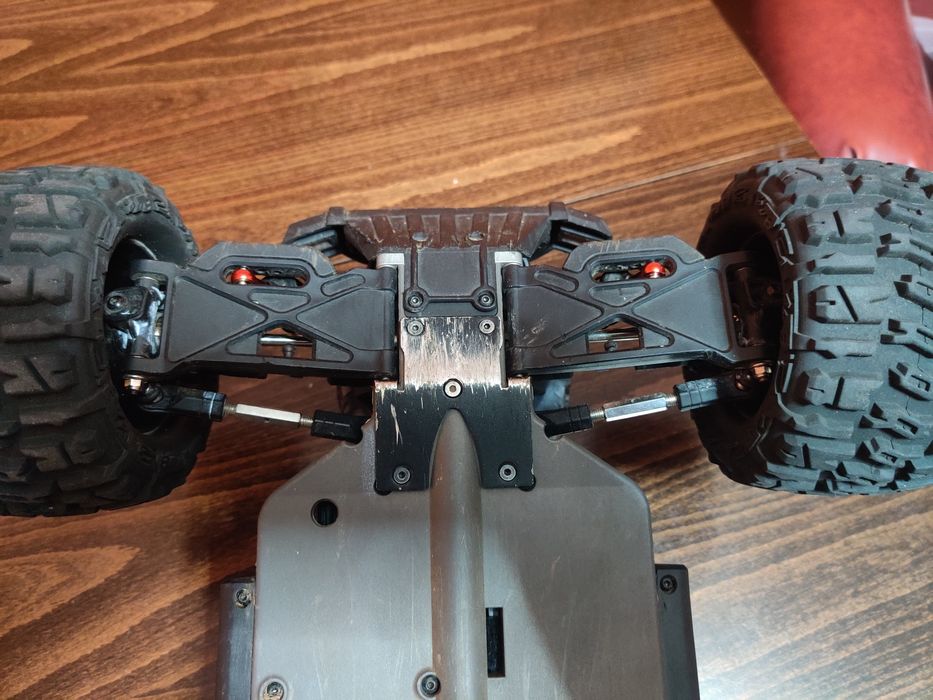 MJX 10208 RC количка с дистанционно
