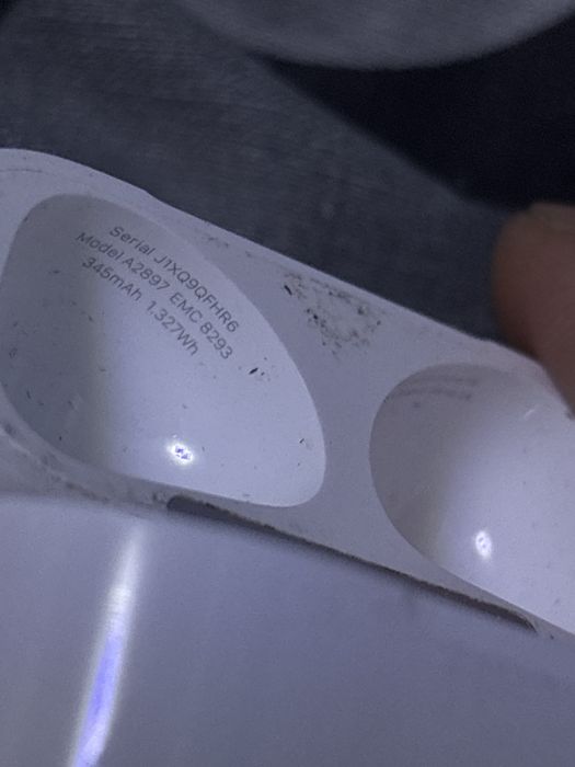 Оригинал AirPods кейс без наушников