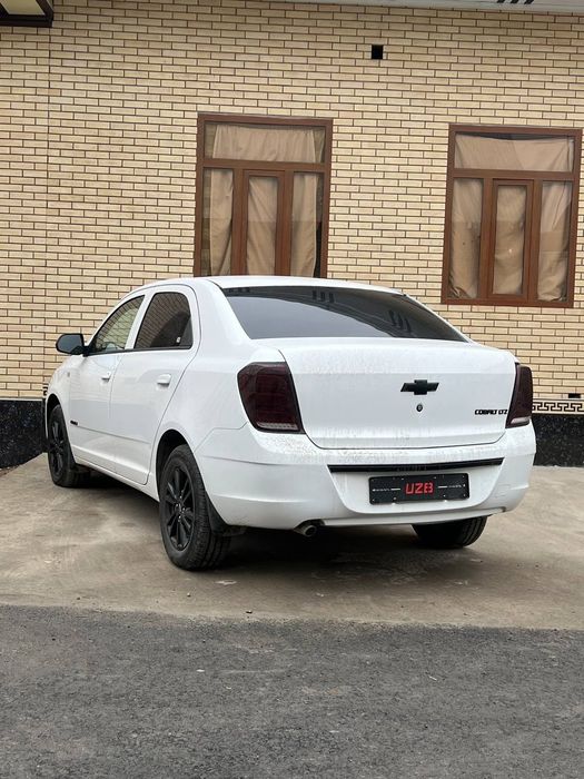 Шевралет Кобальт