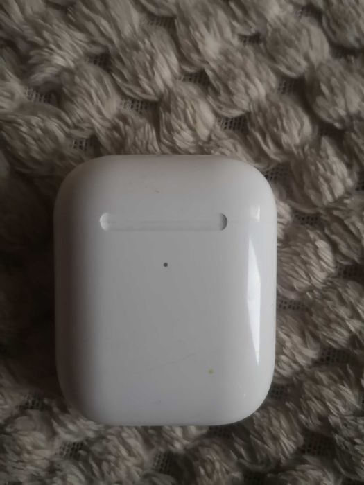 Кейс от наушников Airpods
