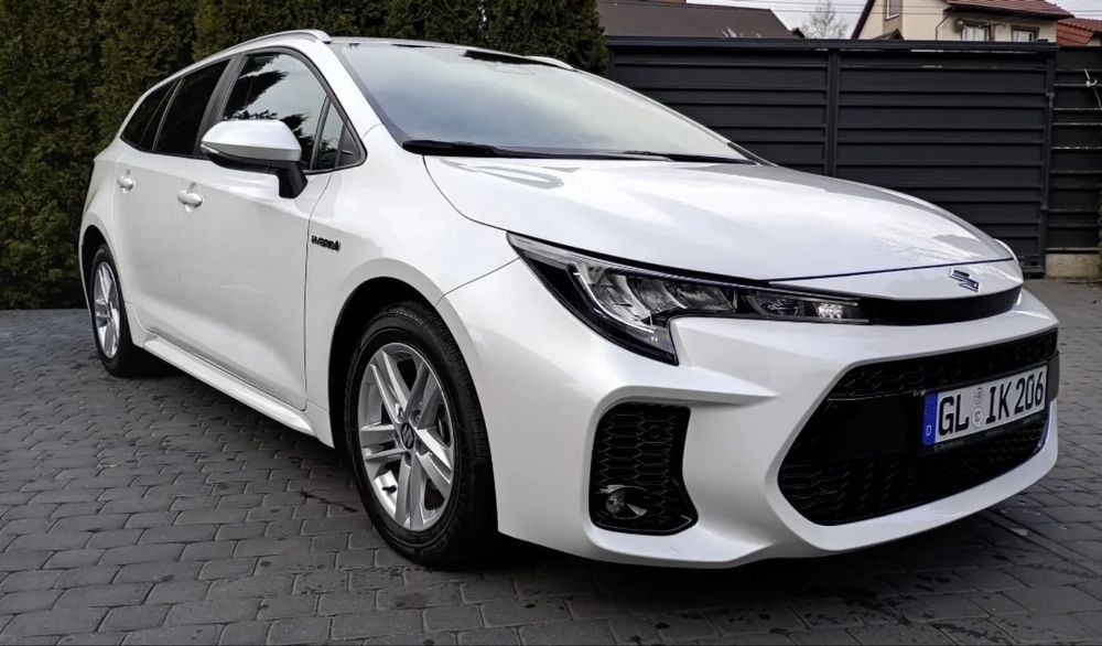 Suzuki Swace 1.8 Hybrid Toyota Corolla 1:1