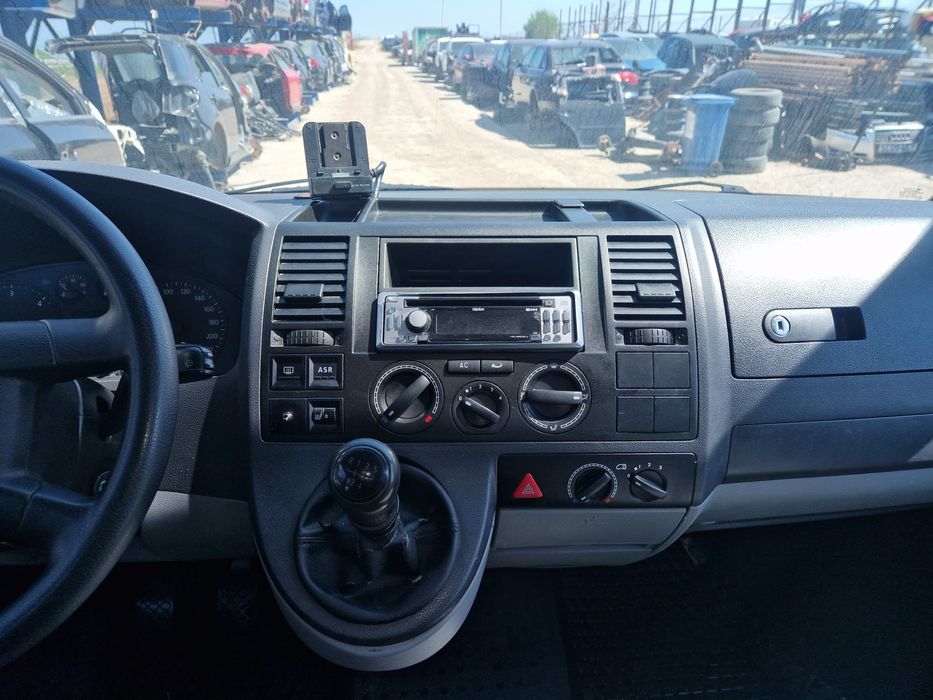 Vand Volkswagen T5 Doka an 2006 motor 1.9D