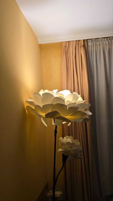 Лампион ръчно декориран роза