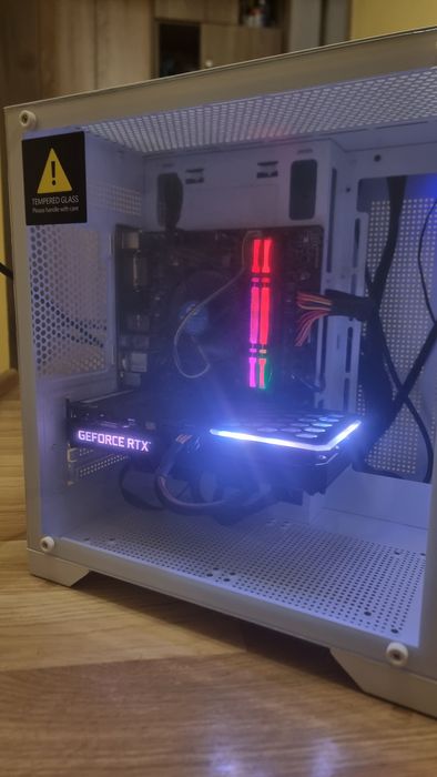 Геймърски компютър  rtx 3060 ti, 16gb ddr4, 10100f, за игри