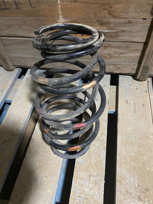 Пружины и стойки