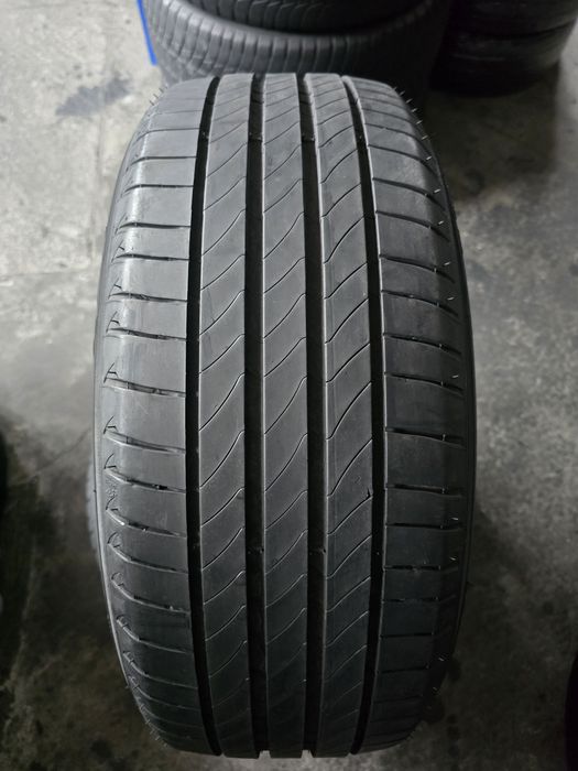 Michelin 215/55 R17 94V vară