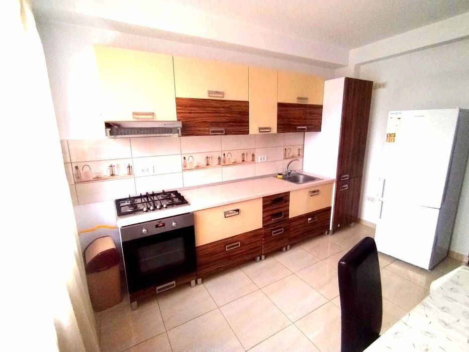 Apartament 2 camere decomandat de inchiriat