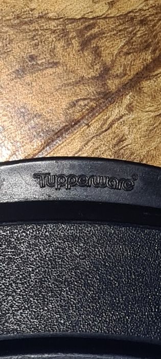 Крышка для блюда Tupperware