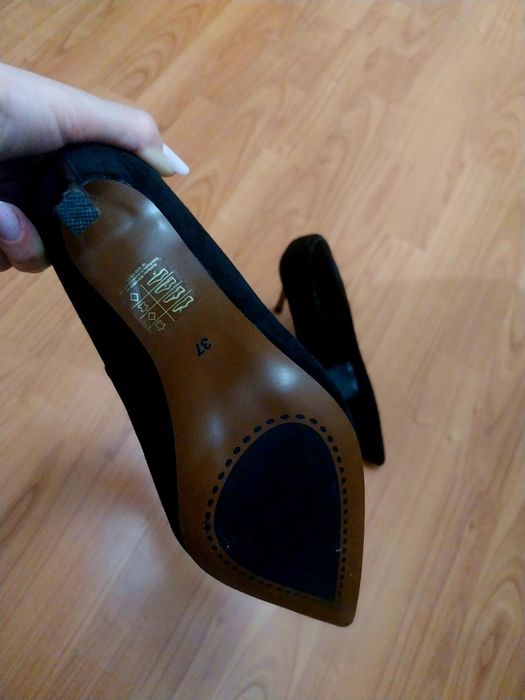 Pantofi damă Benvenuti , marime 37 negri ,doar o singura purtare !