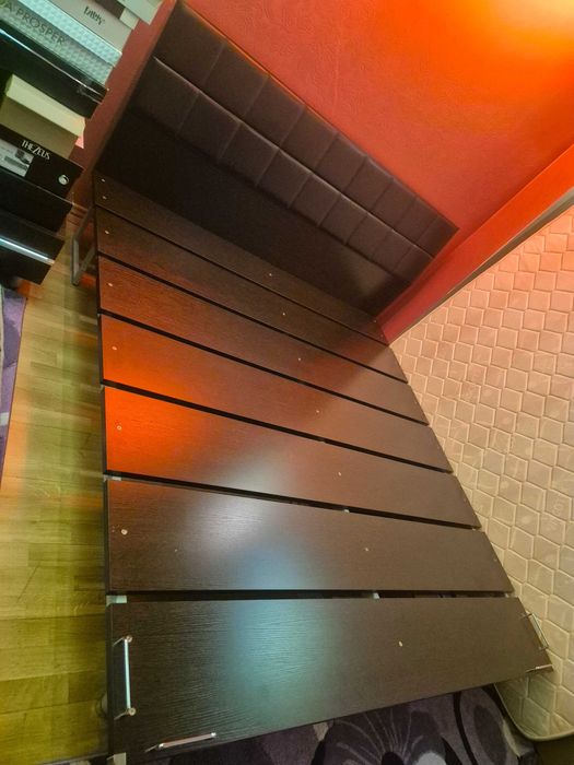 Vând pat cu saltea 180X200 cm