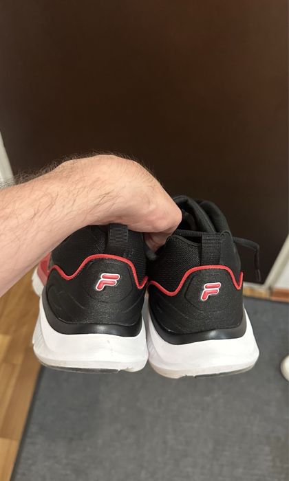 Новые кроссовки Fila
