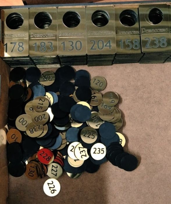 Номерки Гардеробные. Таблички