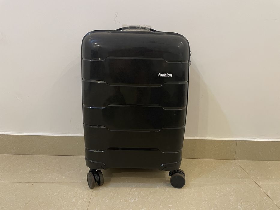 Дорожный чемодан