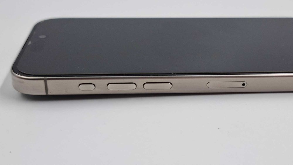 iPhone 15 Pro [Amanet Club Caro]