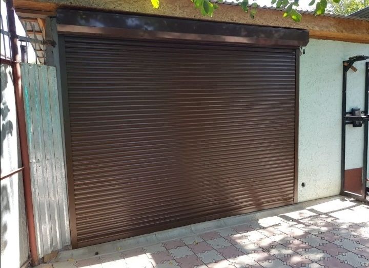 Ворота секционные, ролставни