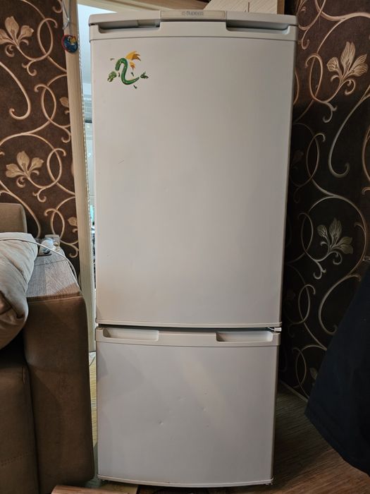 Продам холодильник