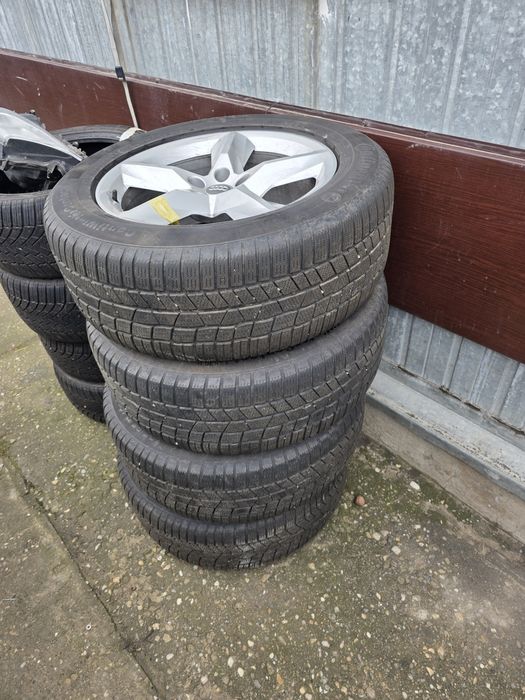 Set roti pe 19 cu anvelope de iarna in starea foarte bună.