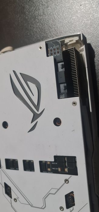 Бяла Asus strix rtx 2080ti 11gb ddr6