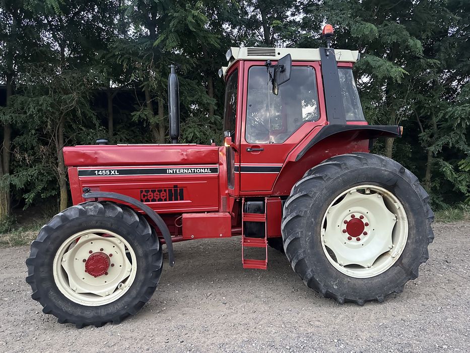 Tractor International 1255XL