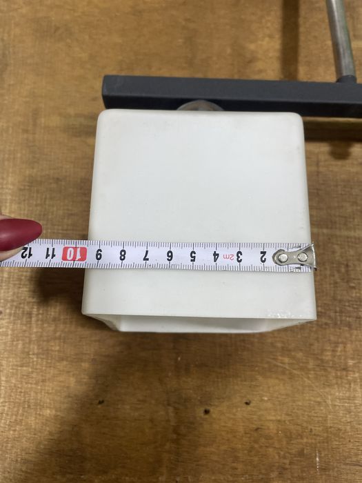 Люстра на две лампочки