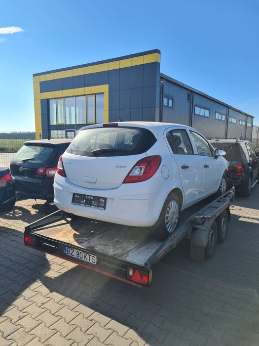 Dezmembram Opel Corsa D 1.3JTD din 2013