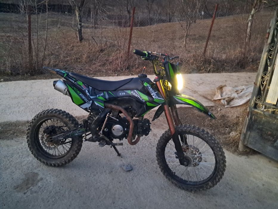 Cross 140cc,cititi descrierea