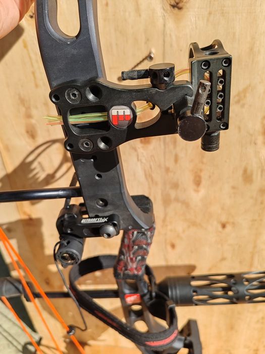 Arc Compound PSE PHENOM DC