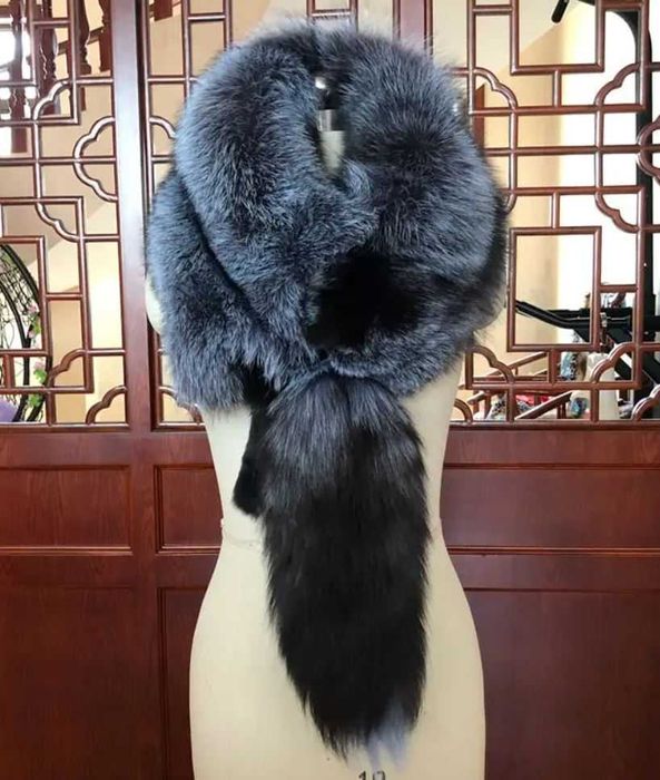 Яка кожа лисица, обемиста, нова