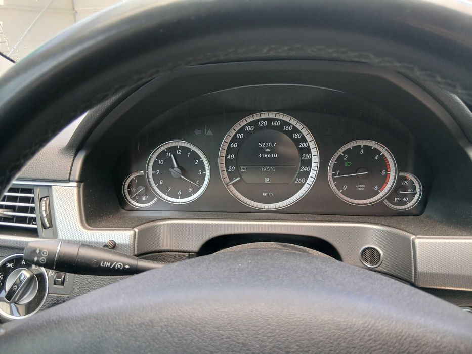 MERCEDES E200 cdi  Blueefficiency 2011