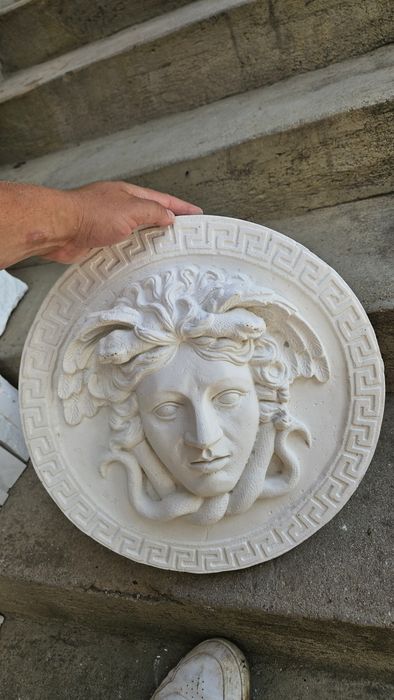 Медуза versace версаче, череп декорация, бетонни фигури за оцветяване