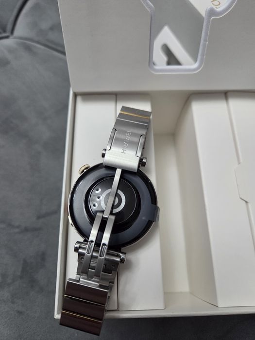 Смарт часовник Huwei watch GT4