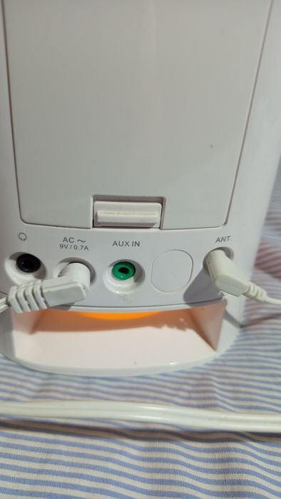 Радио часовник/нощна лампа