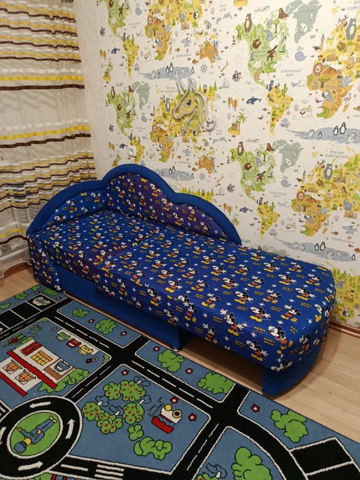 Продаётся детский диванчик