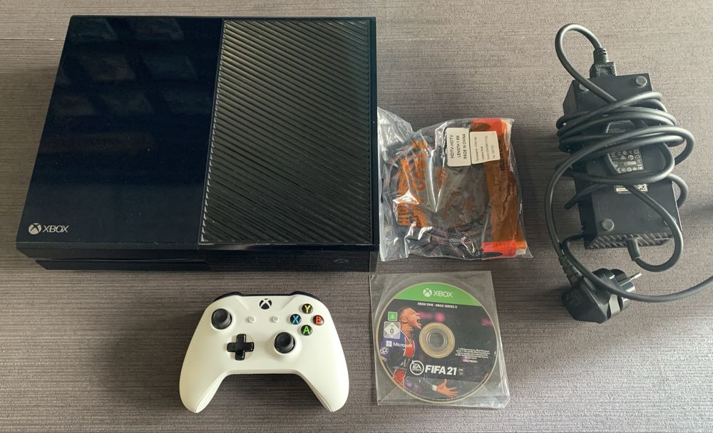 Xbox One - 500GB, 110€
