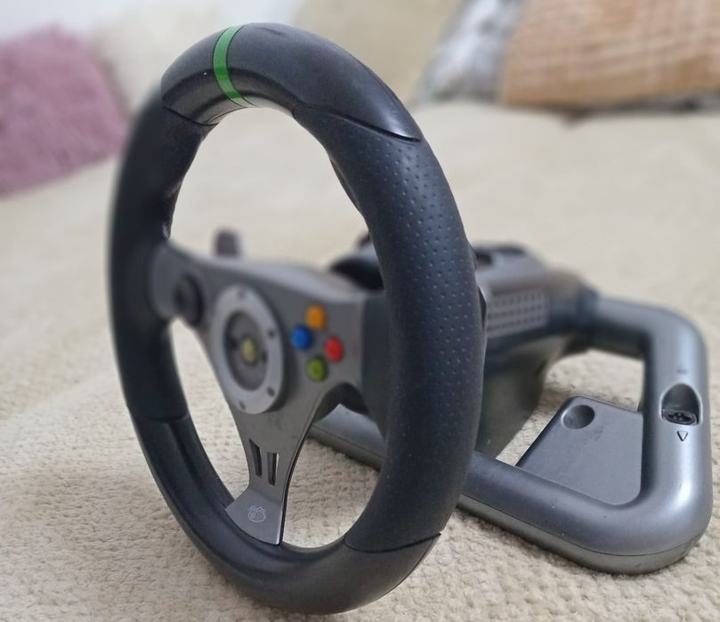 Xbox 360 cu volan  si pedale