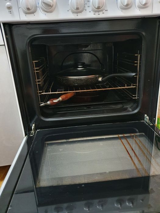 Газ плита фирма GEFEST производства Беларусия