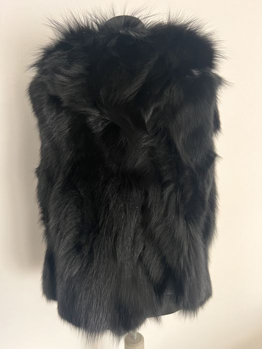 Къс елек с косъм