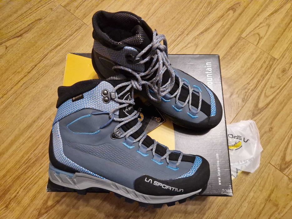 Bocanci dama, ghete La Sportiva Goretex, munte, scarpa, mammut, salewa