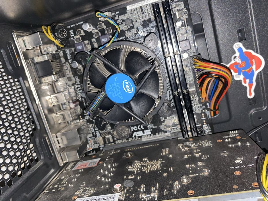 Продам комплект: i5-7500 + H110M (рабочий, без проблем)