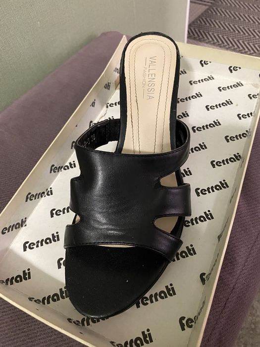 Обувь женская , туфли