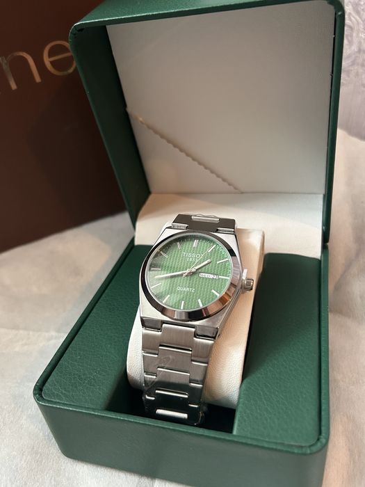 Мужские часый новый