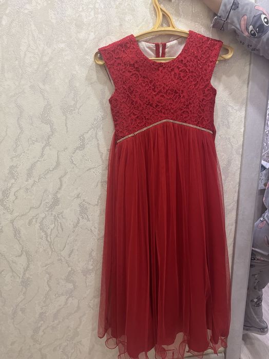 нарядное платье на 9, 10, лет