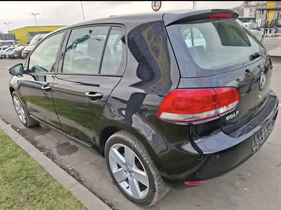 Vw golf VI * 1.6 benzina 104cp clasic fara turbo. EURO5.

Vw golf
