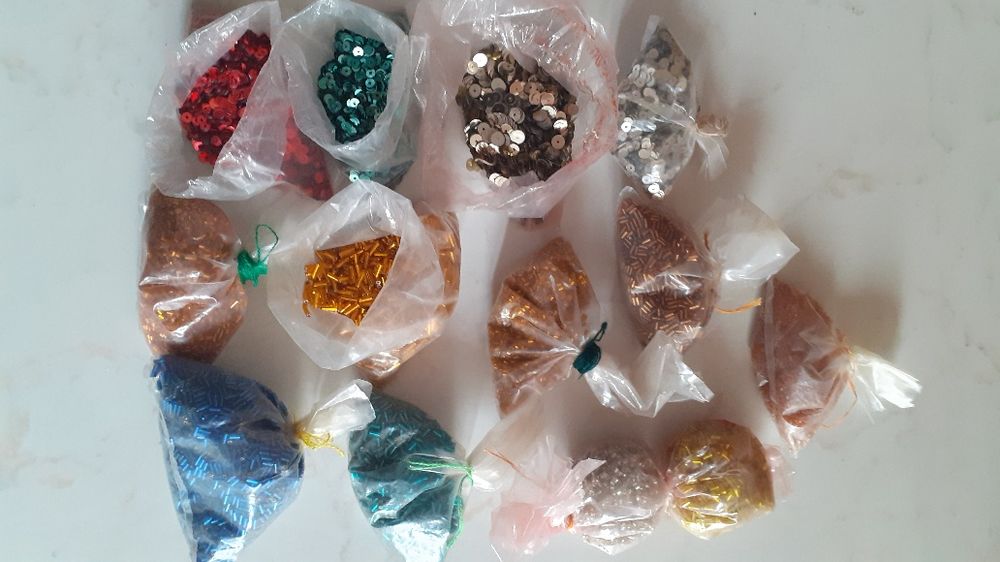 Costum popular vechi de peste 100 de ani