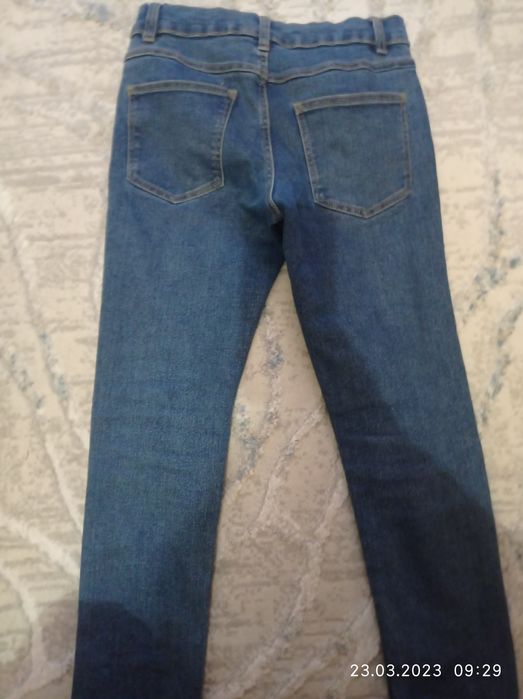 Джинсы  и кофты для мальчика 8-10 лет