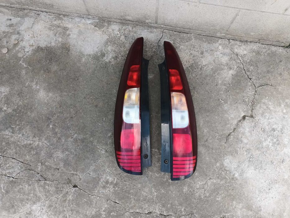 ляв и десен стоп за мицубиши колт 6 MITSUBISHI COLT VI