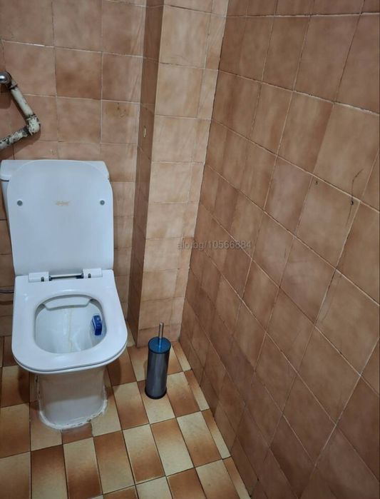 Обзаведен 2 стаен Център. ДВЕ ОТДЕЛНИ СТАИ С БАЛКОН